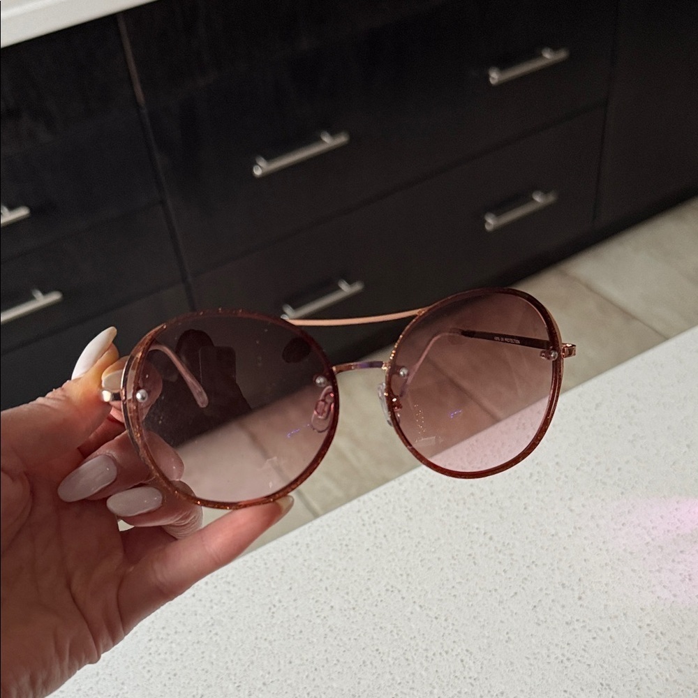 Stylish Brown Sunglasses with Sparkles